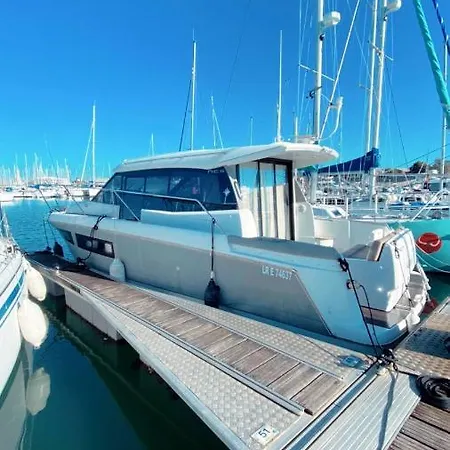Nuit Insolite Sur Un Bateau Linge Et Menage Inclus - Boat Paradise La Rochelle * La Rochelle (Charente-Maritime)